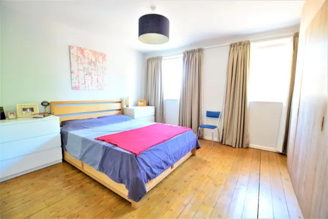 Photo 3 — 136 Dyke Road, Brighton, BN1