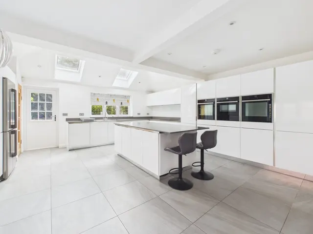Blackpond Lane, Farnham Royal, SL2, photo 2