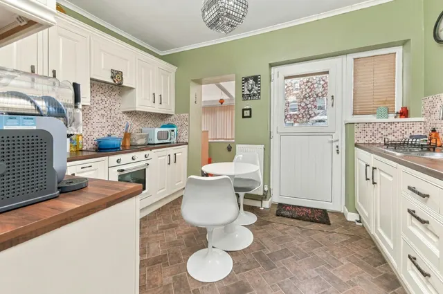 Eldon Road, Marsh, HD1, photo 3