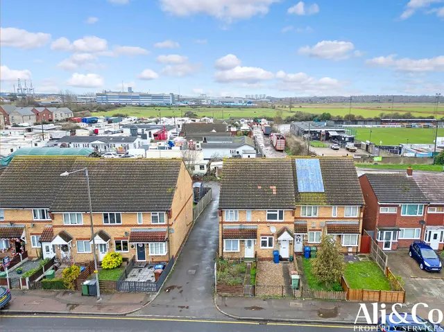 Berkeley Terrace, Tilbury, Essex, RM18 8AN, photo 1