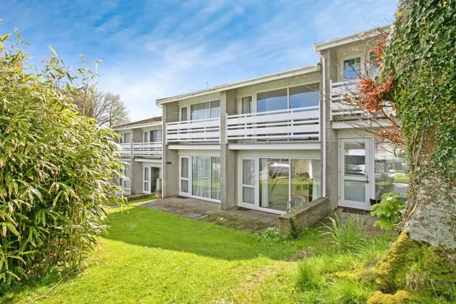 Manor Villas, Atlantic Reach, TR8, photo 1