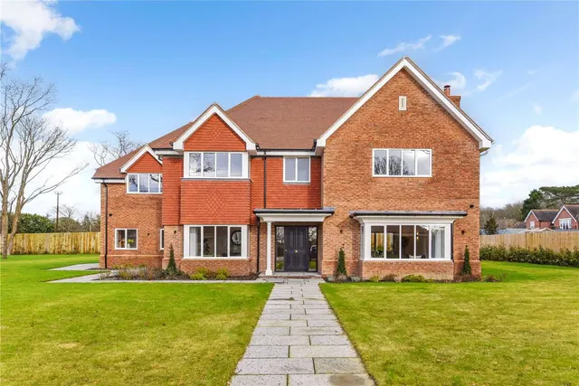 Aromel House, Brook Avenue, Warsash, Southampton, SO31 9HR, photo 1