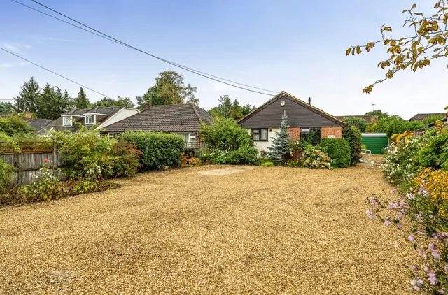 Barkham Ride, Finchampstead, RG40, photo 1