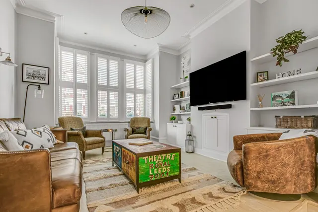 Photo 3 — Southfields Road, Wandsworth, SW18