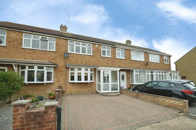 Peartree Gardens, Romford, RM7, photo 1