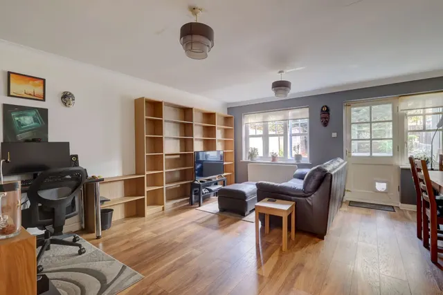 Saunderton Vale, High Wycombe, HP14, photo 3