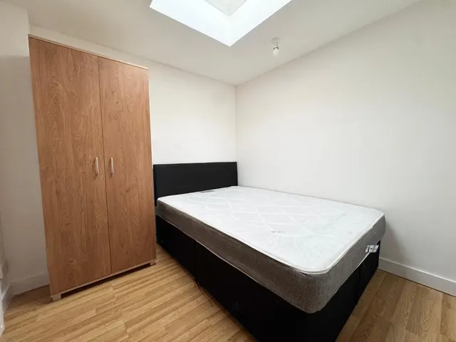 Hendon Lane, Finchley, N3, photo 3