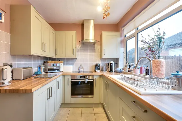 Wyvern Avenue, Long Eaton, NG10, photo 3