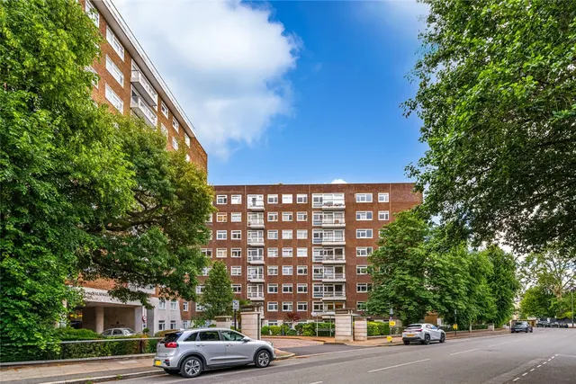 Walsingham, Queensmead, NW8, photo 1