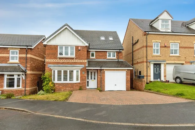 Elmwood Way, Barnsley, photo 1