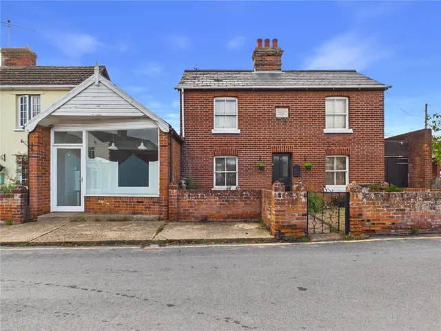 High Street, West Mersea, CO5, photo 1