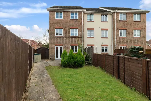 Otter Close, Aldershot, GU12, photo 1