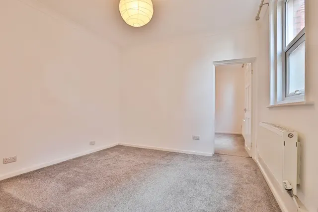 St. Marys Road, Bournemouth, BH1, photo 2