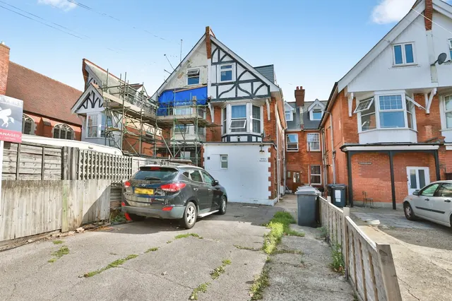 St. Marys Road, Bournemouth, BH1, photo 1