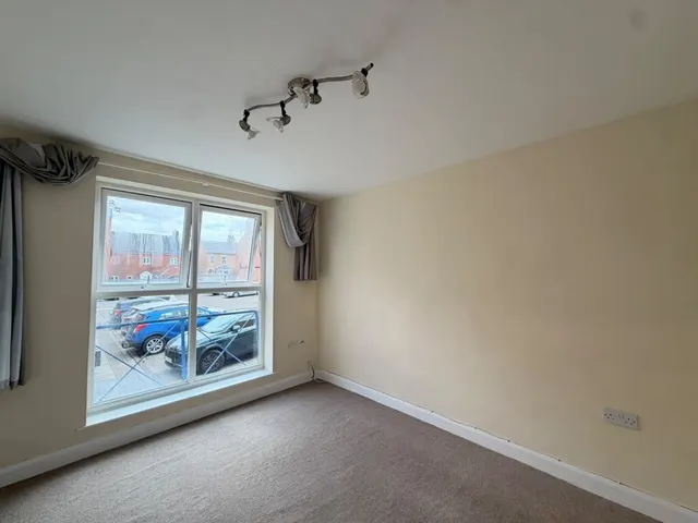 Ashby Court, Banbury, OX16, photo 3
