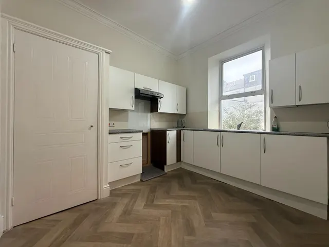 Clifton Place, Plymouth, photo 1