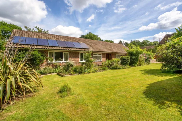 Station Road, Woldingham, CR3, photo 1