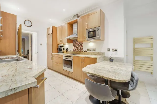 Photo 2 — Farm Street, London, W1J 5RQ