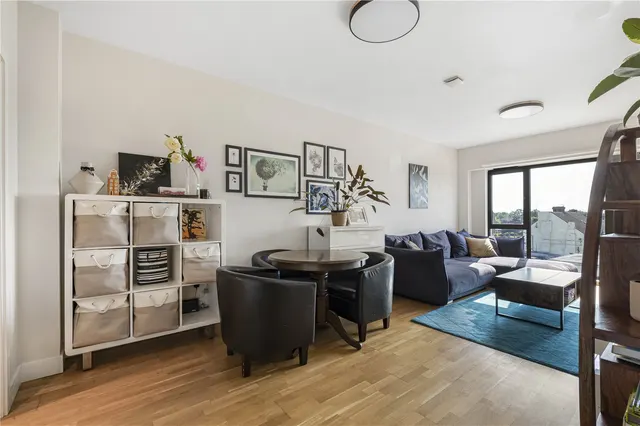 Staines Road West, Sunbury-on-Thames, TW16, photo 3