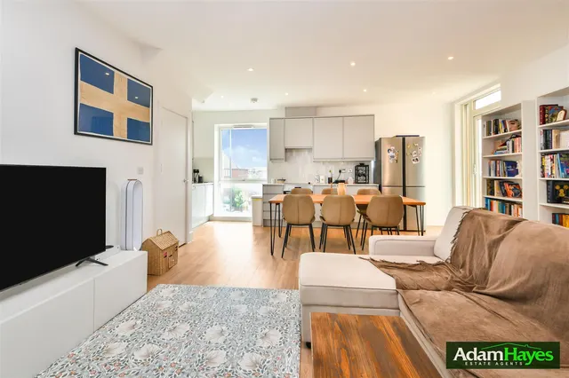 Edgewood Mews, Finchley, N3, photo 1