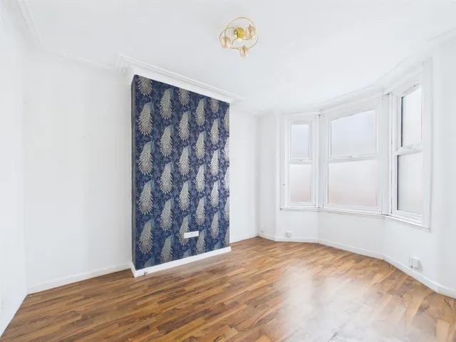 Photo 2 — 36, York Road, Easton, Bristol, BS5 6BJ
