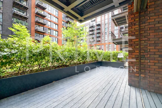 Viaduct Gardens, Embassy Gardens, SW11, photo 2