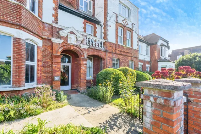 Victoria Drive, Bognor Regis, photo 1
