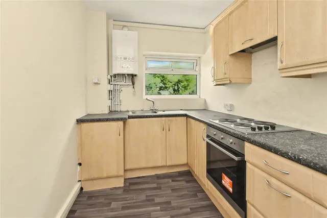 Grove Court, Headingley, LS6, photo 3