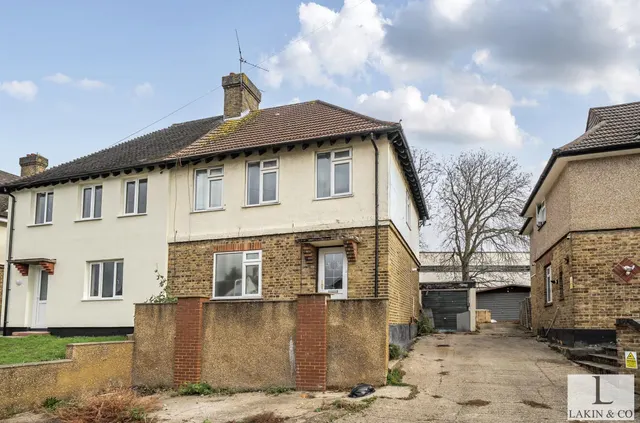 Apple Tree Avenue, West Drayton, UB7 8BY, photo 1