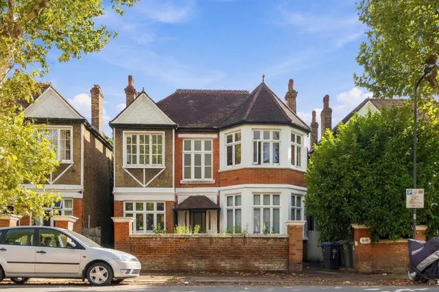 Mapesbury Road, Mapesbury, NW2, photo 3