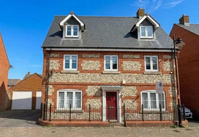 Shears Drive, Amesbury, SP4, photo 1