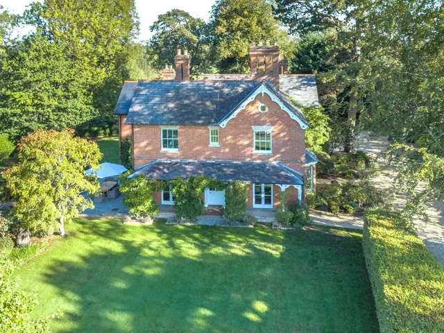 Midgham Green, Midgham, RG7, photo 2