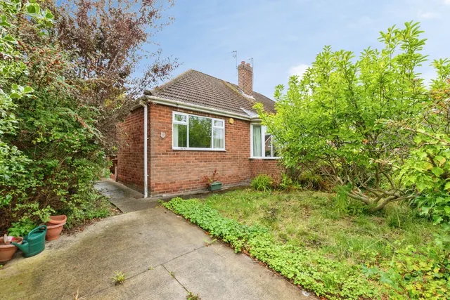 Waymar Close, MIDDLESBROUGH, Cleveland, TS5, photo 1