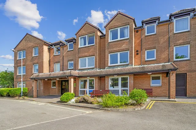 Ravenstone Drive, Giffnock, G46, photo 1
