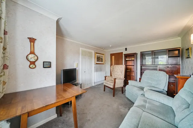 Ravenstone Drive, Giffnock, G46, photo 3