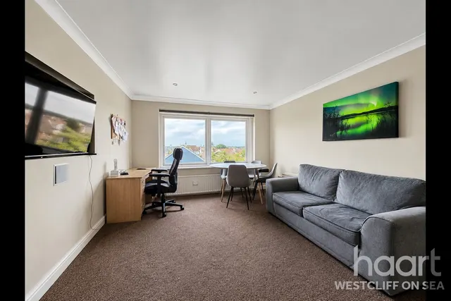 Fernleigh Drive, Leigh-On-Sea, SS9, photo 3