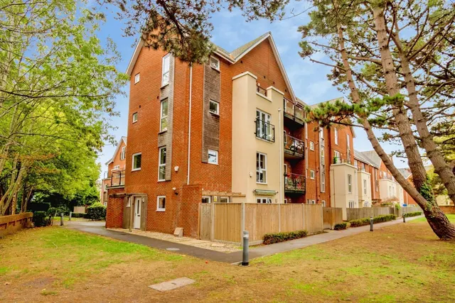 Archers Road, Southampton, SO15, photo 1