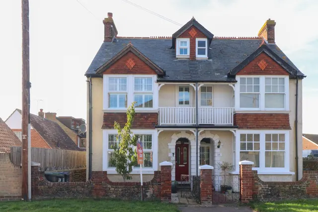 Albion Road, Birchington, CT7, photo 1