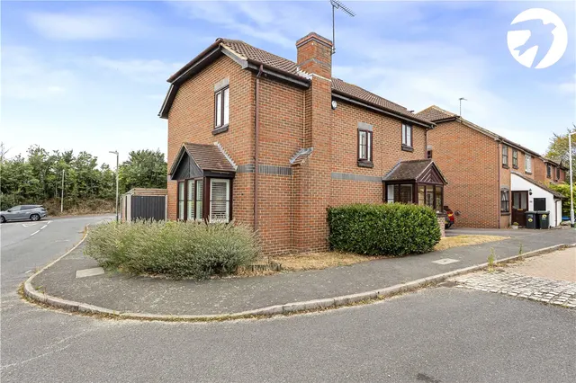 Pilgrims View, Greenhithe, DA9, photo 1