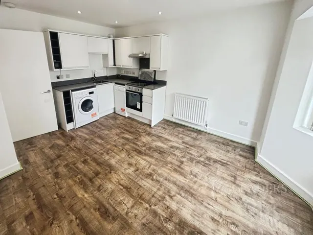 Medina Road, Luton, LU4, photo 2