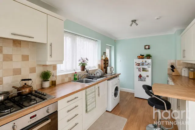 Lowlands Drive, Keyworth, NG12, photo 3