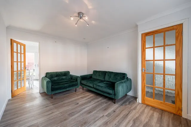 Kirkmichael Gardens, Glasgow, G11, photo 2