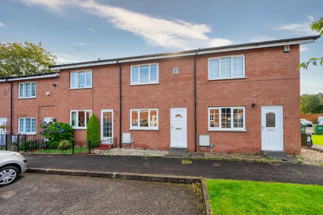Kirkmichael Gardens, Glasgow, G11, photo 1