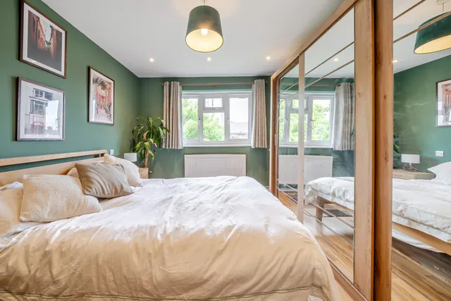 Photo 3 — Solon New Road Estate, Clapham, London, SW4