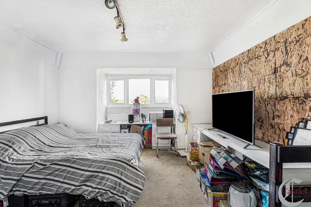 Chase Road, N14, photo 3