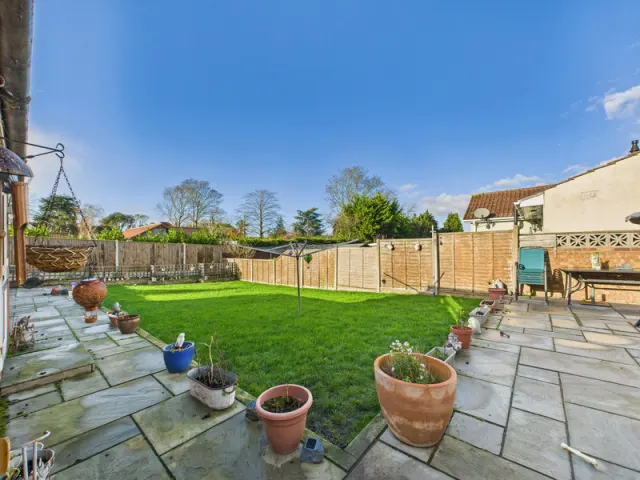 Loxley Road, Lowestoft, photo 1