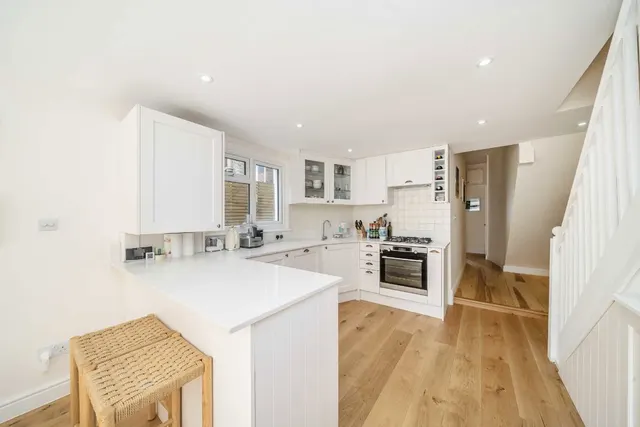St. Alphonsus Road, SW4, photo 3