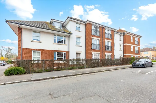 Pell Court, 165-171 Hornchurch Road, Hornchurch, RM12, photo 1