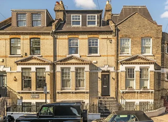 Chesson Road, London, W14, photo 1
