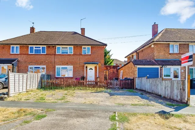 Calley Down Crescent, New Addington, Croydon, CR0, photo 1